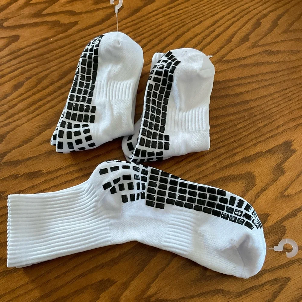 NWOT Crew Sports Grip Socks (3 pr)